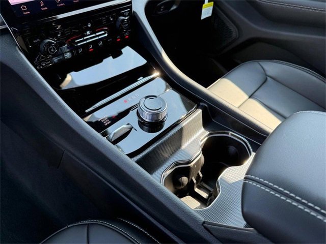 New 2025 Jeep Grand Cherokee L Limited w/ Black Appearance Package image 29