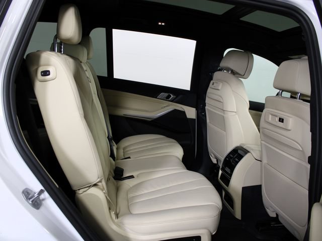 Used 2022 BMW X7 xDrive40i w/ Executive Package AWD/4WD image 26