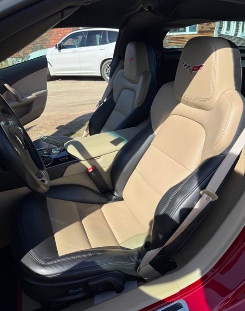 Used 2013 Chevrolet Corvette Grand Sport w/ 3LT Preferred Equipment Group image 6