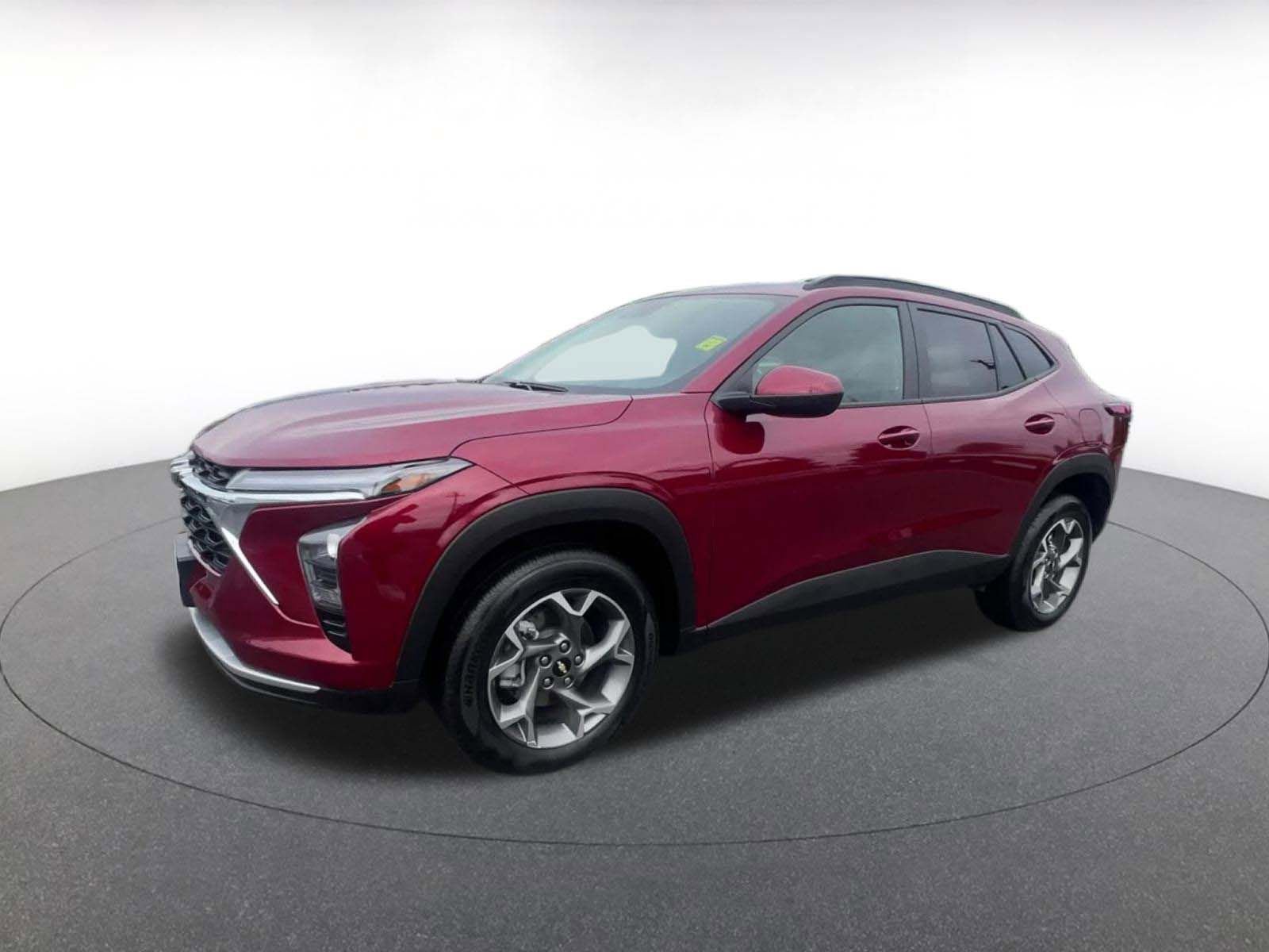 Used 2025 Chevrolet Trax LT image 8