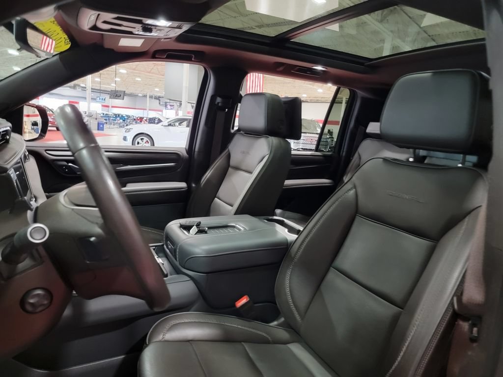Certified 2024 GMC Yukon XL Denali w/ Denali Reserve Package AWD/4WD image 17