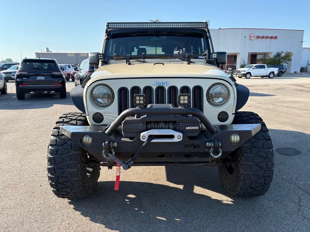 Used 2011 Jeep Wrangler Sahara w/ Connectivity Group AWD/4WD image 2