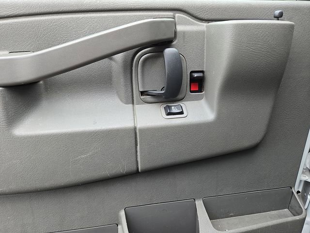 Used 2021 GMC Savana 2500 w/ Driver Convenience Package RWD image 17