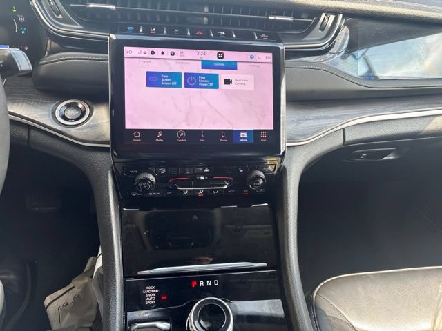 Used 2023 Jeep Grand Cherokee 4WD 4xe image 14