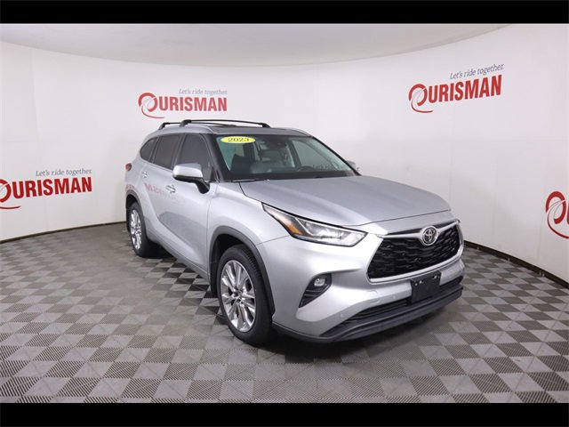 Used 2023 Toyota Highlander Limited image 16