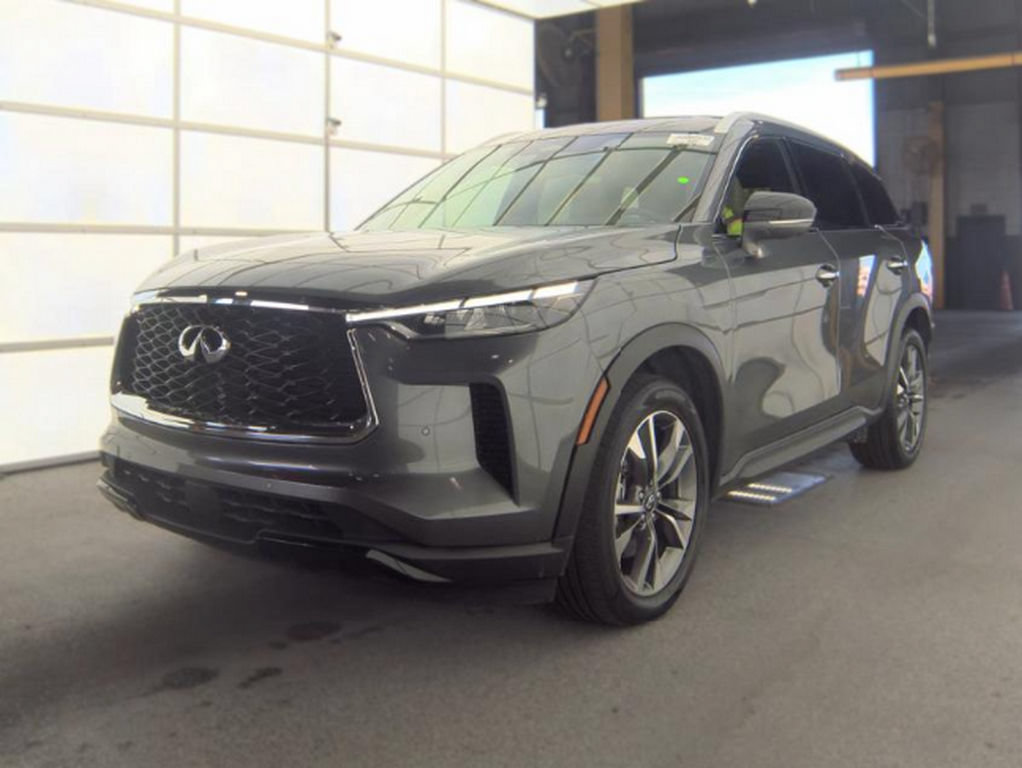 Used 2023 INFINITI QX60 Luxe w/ Cargo Package AWD/4WD image 2