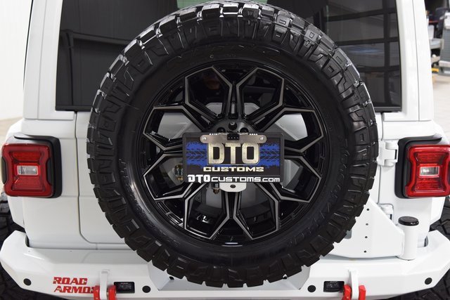 Used 2025 Jeep Wrangler Unlimited Rubicon w/ XTREMEE 35" Tire Package image 21