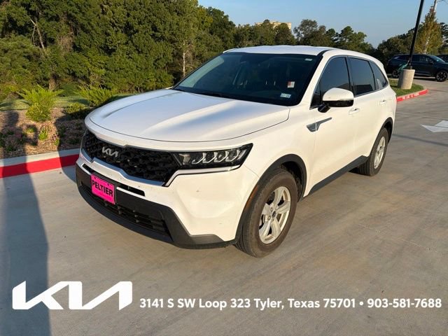 Certified 2023 Kia Sorento LX FWD image 3