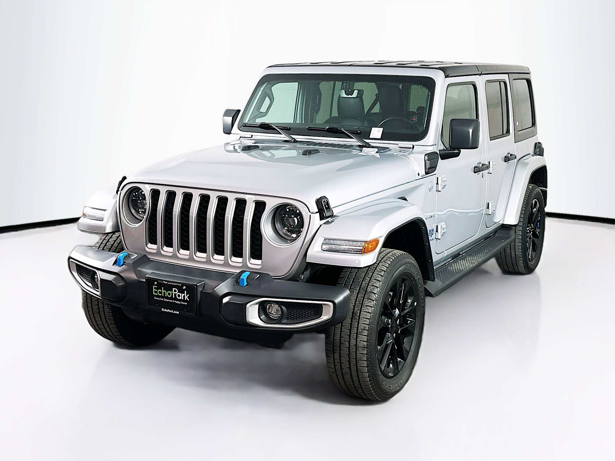 Used 2023 Jeep Wrangler Sahara w/ Cold Weather Group image 3