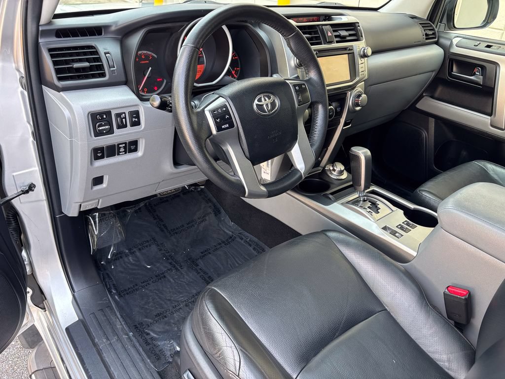 Used 2013 Toyota 4Runner SR5 w/ Premium Pkg AWD/4WD image 18