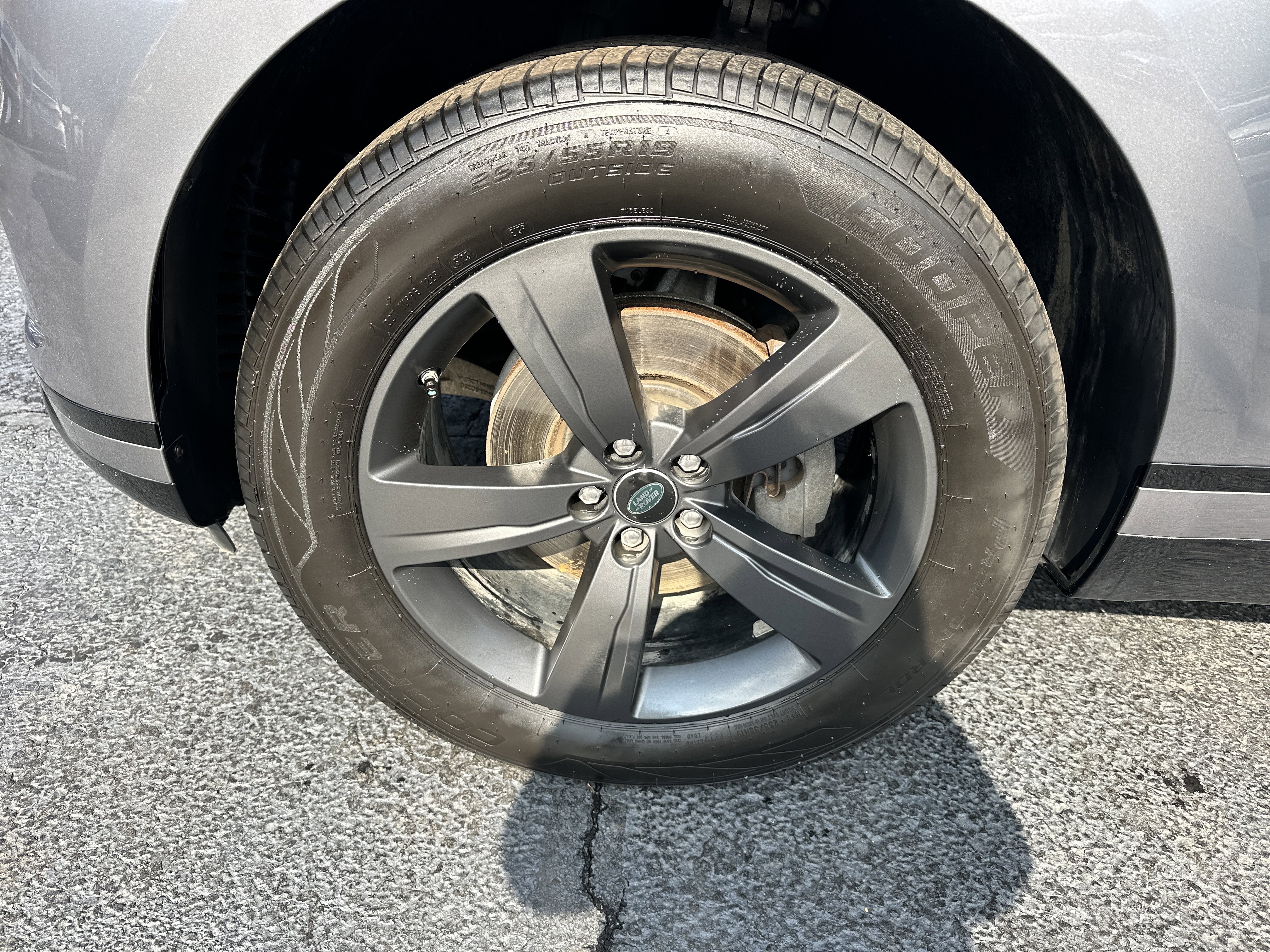 Used 2020 Land Rover Range Rover Velar S image 28