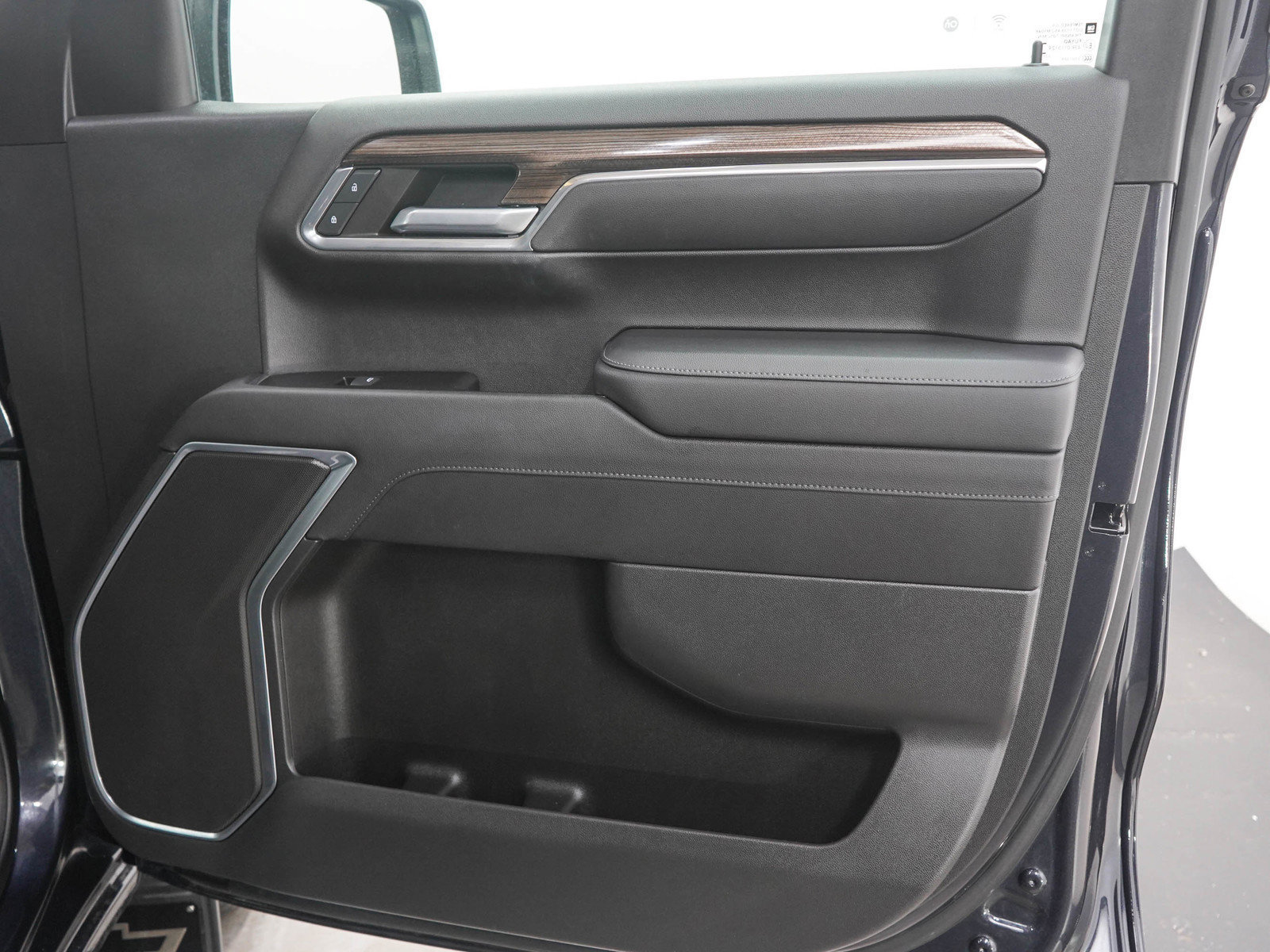 Used 2023 Chevrolet Silverado 1500 RST AWD/4WD image 12