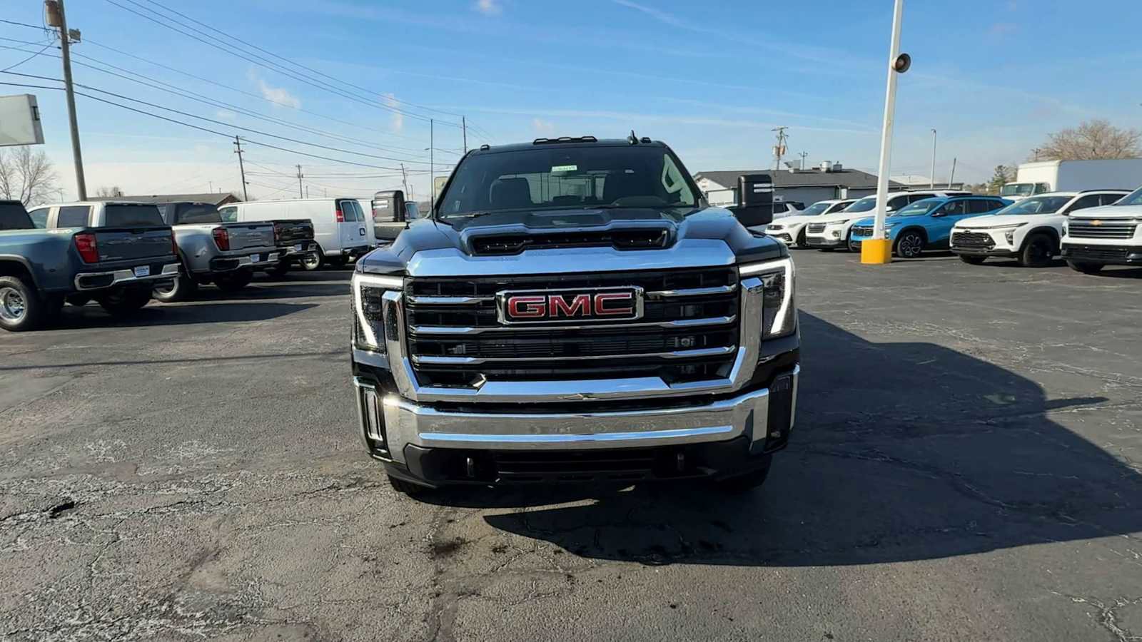 New 2026 GMC Sierra 3500 SLE w/ SLE Value Package AWD/4WD image 5