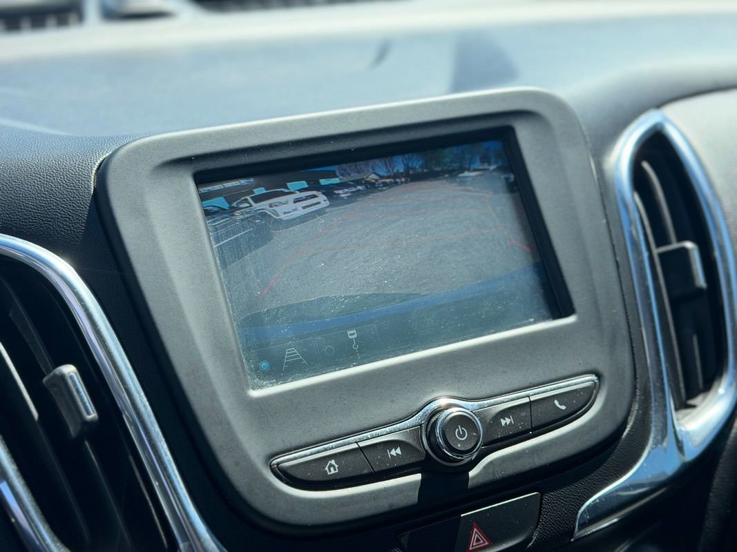 Used 2018 Chevrolet Equinox LT AWD/4WD image 13