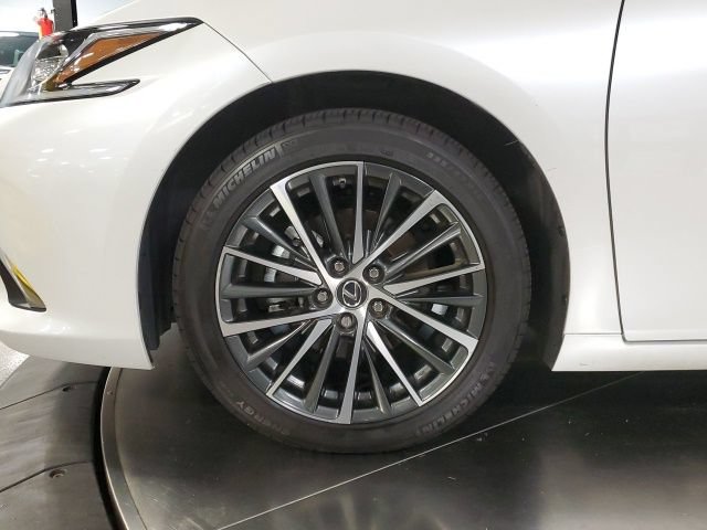 Used 2025 Lexus ES 350 w/ Premium Package FWD image 27