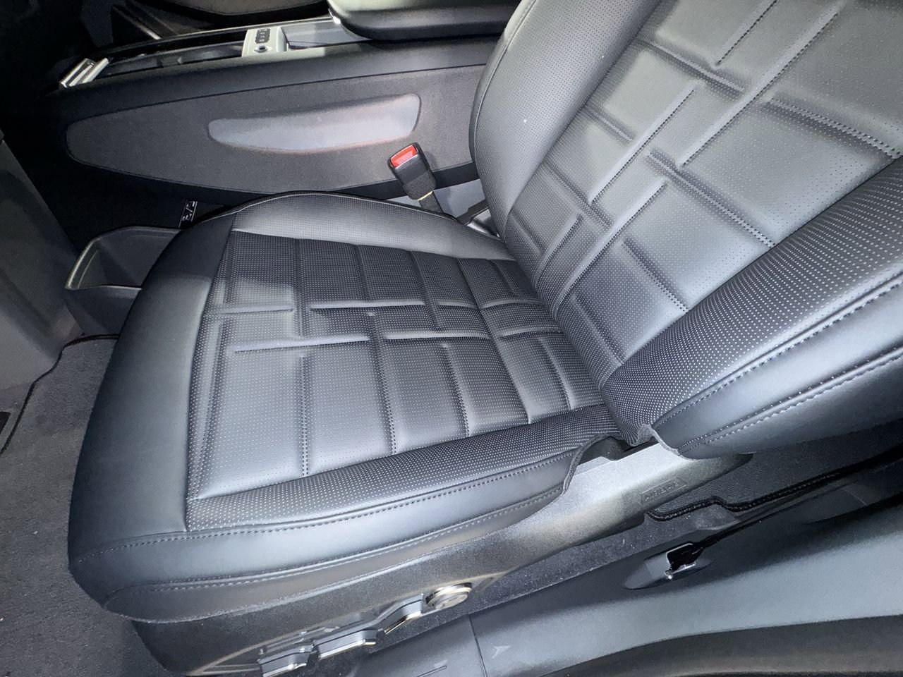 New 2026 Kia EV9 Land w/ Nightfall Edition Package image 16