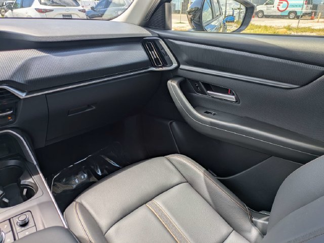 Certified 2026 MAZDA CX-90 3.3 Turbo w/ Select Package AWD/4WD image 17