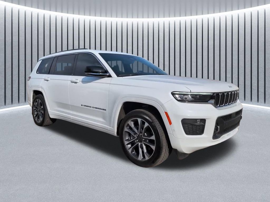 Used 2025 Jeep Grand Cherokee L Overland w/ Luxury Tech Group IV image 2