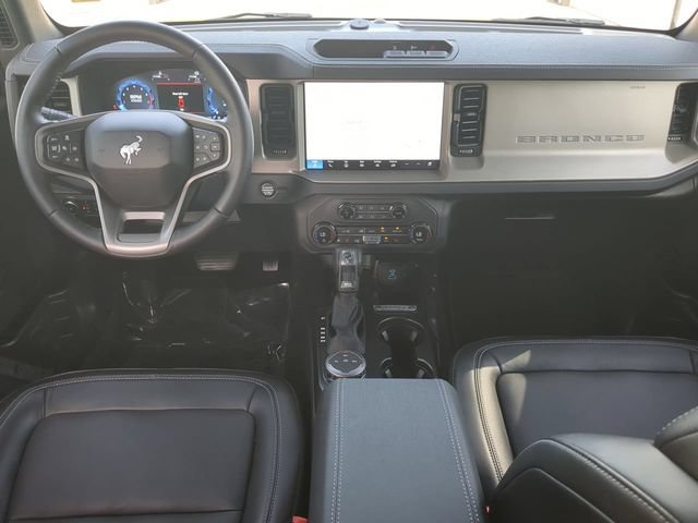 Certified 2025 Ford Bronco Outer Banks AWD/4WD image 15