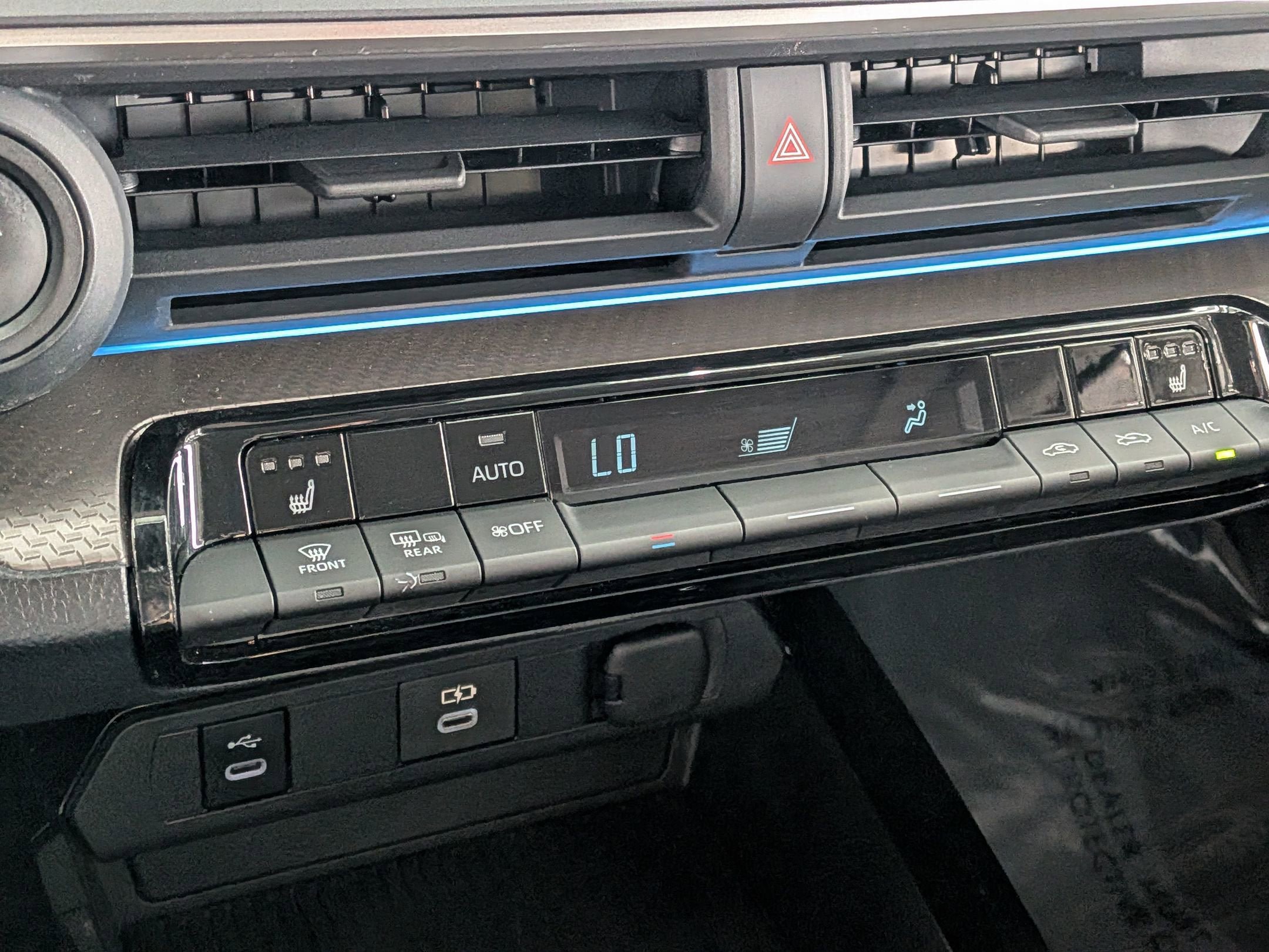 Certified 2023 Toyota Prius XLE FWD image 21