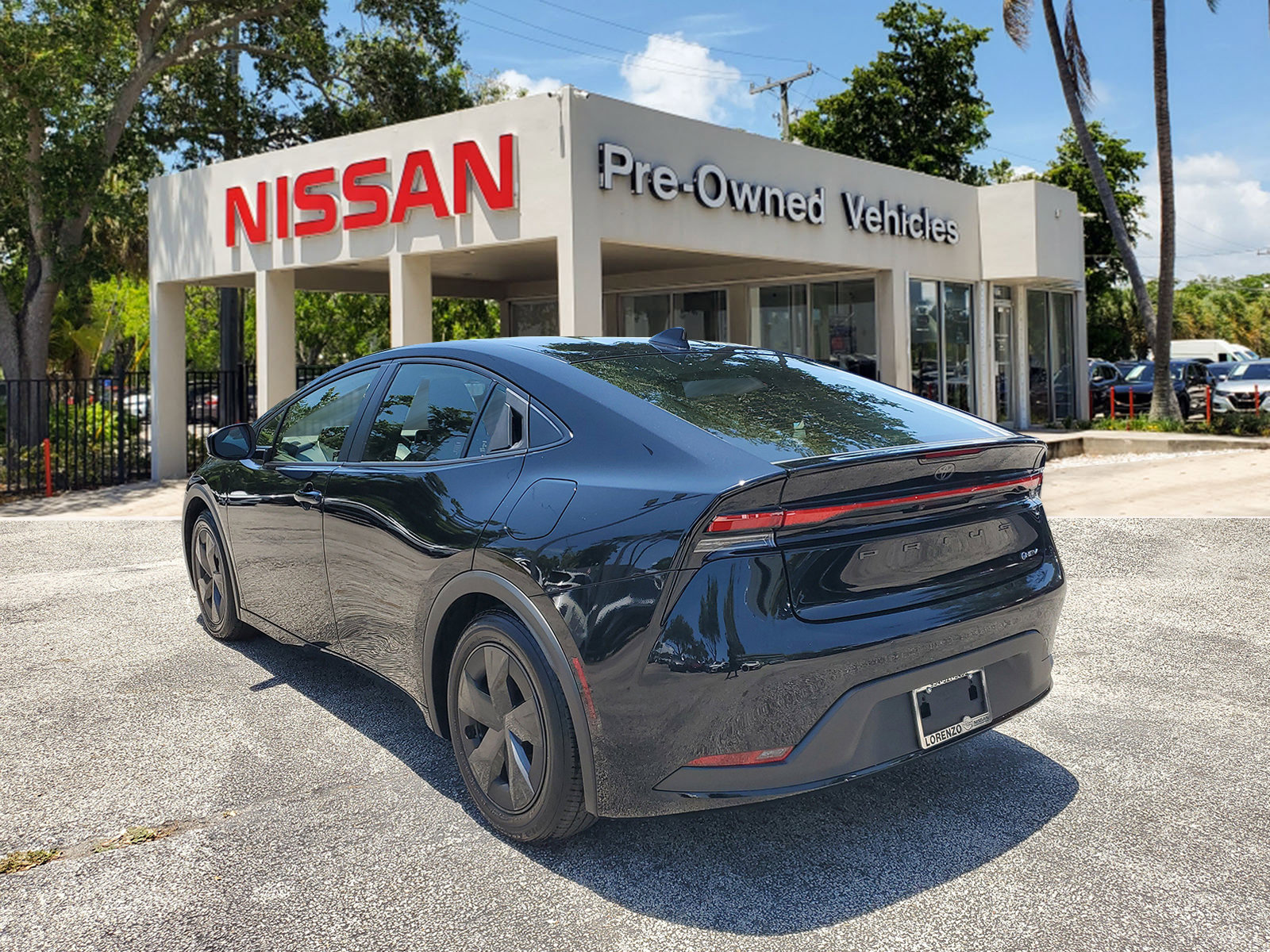 Used 2024 Toyota Prius LE image 6