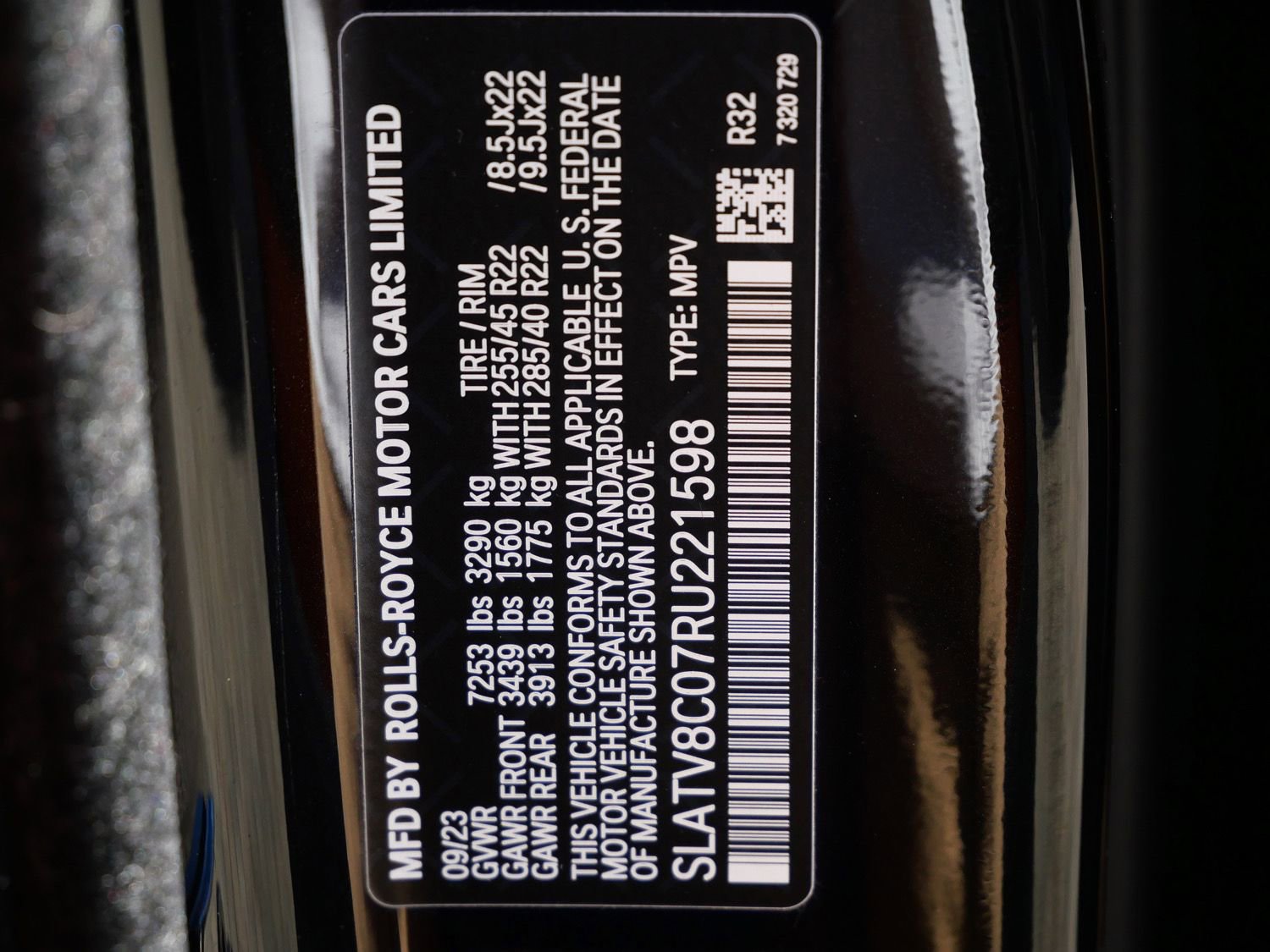 Certified 2024 Rolls-Royce Cullinan Black Badge image 32