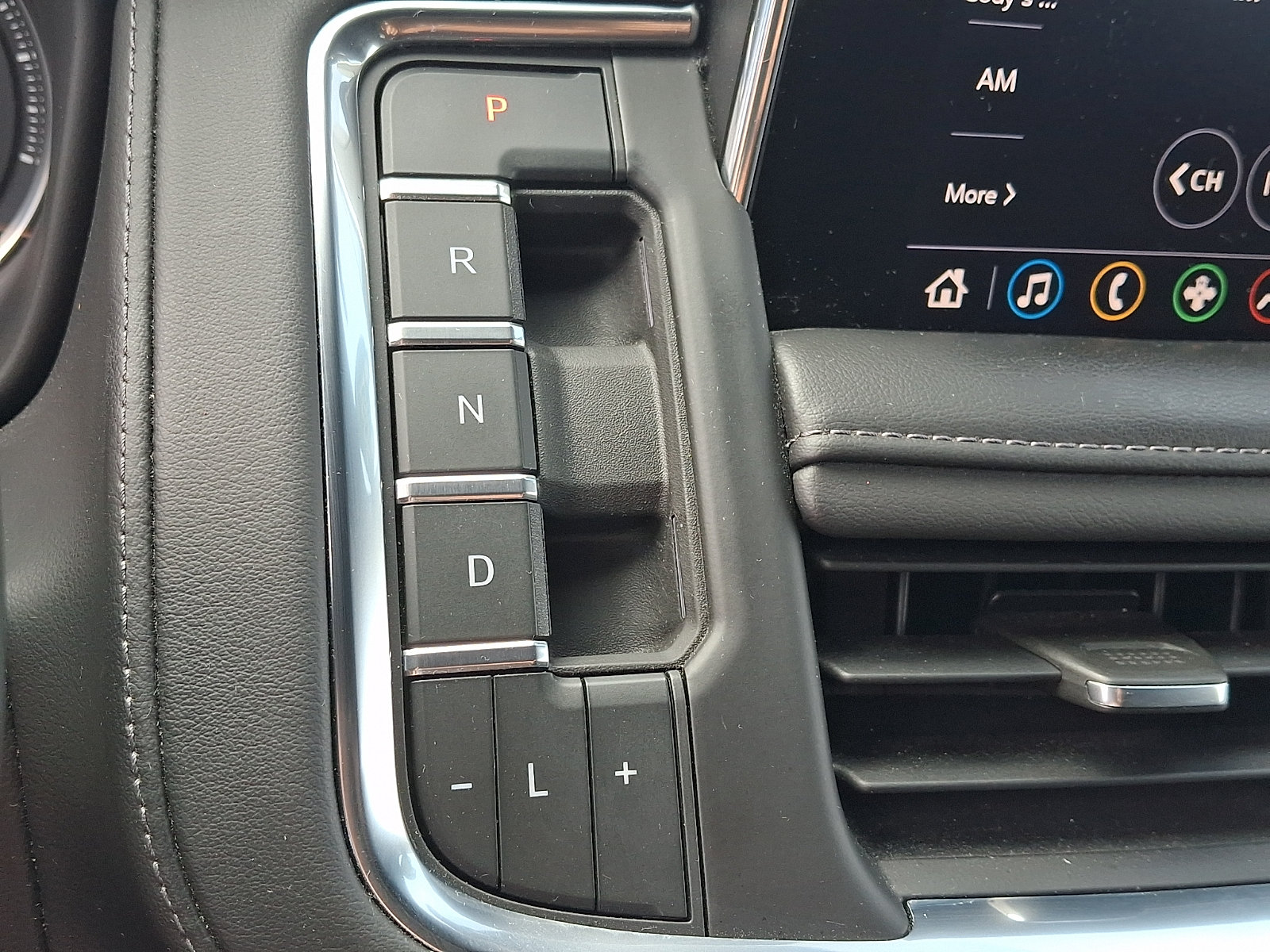 Certified 2021 Chevrolet Tahoe LS AWD/4WD image 16