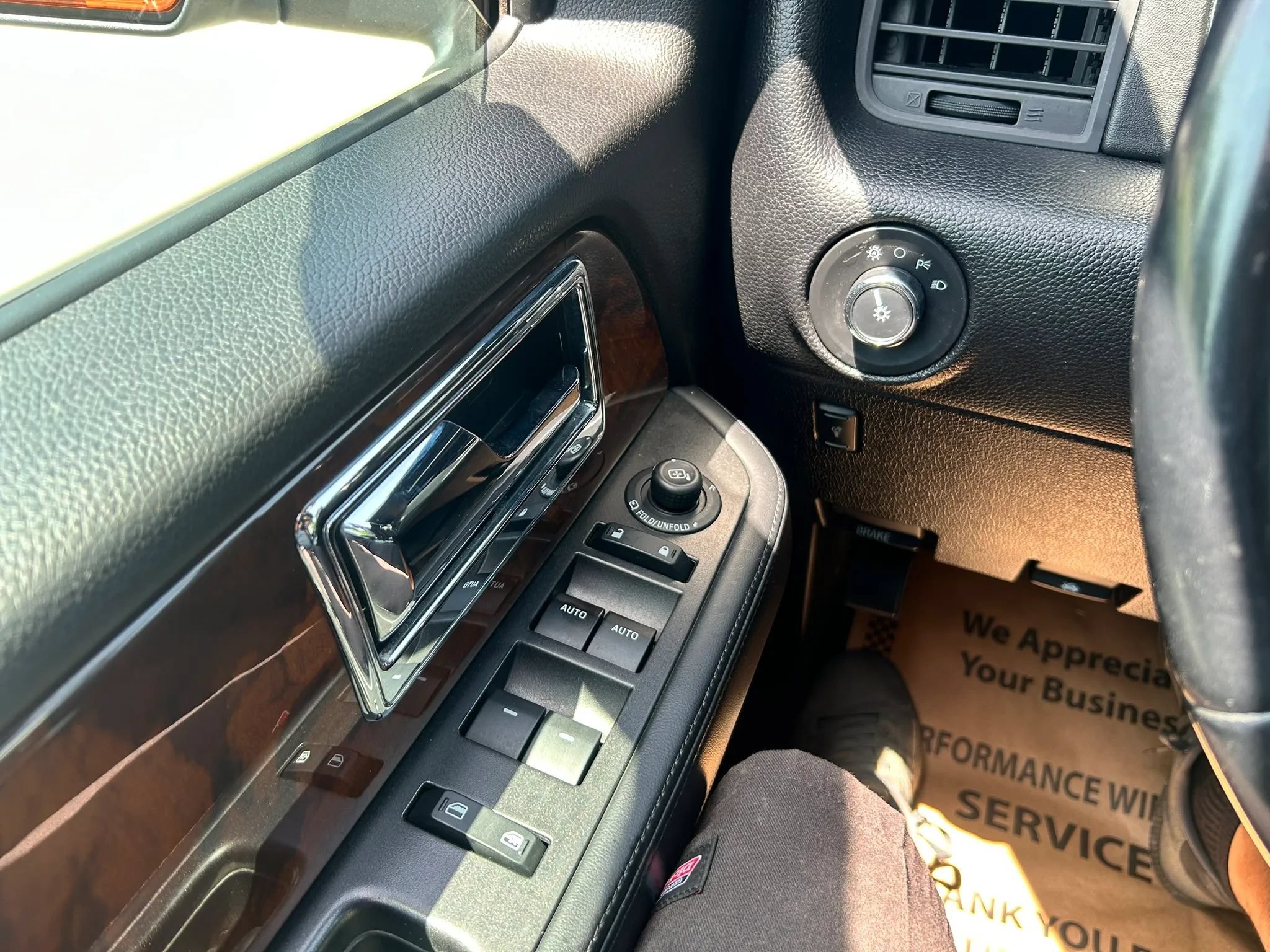 Used 2015 Lincoln Navigator 2WD image 21