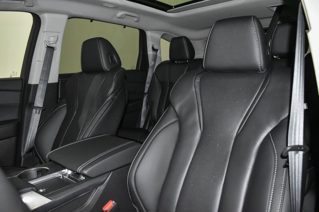 Used 2024 Acura MDX SH-AWD w/ Technology Package image 10