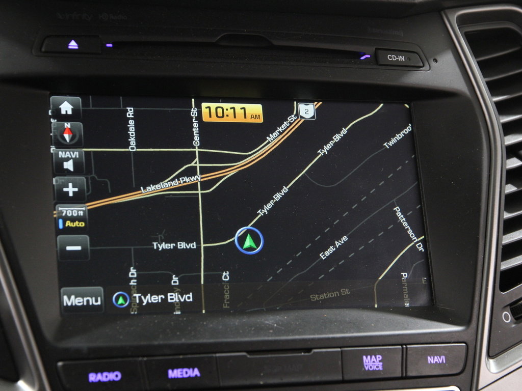 Used 2017 Hyundai Santa Fe Sport w/ 2.0T Ultimate Tech Package 05 image 10