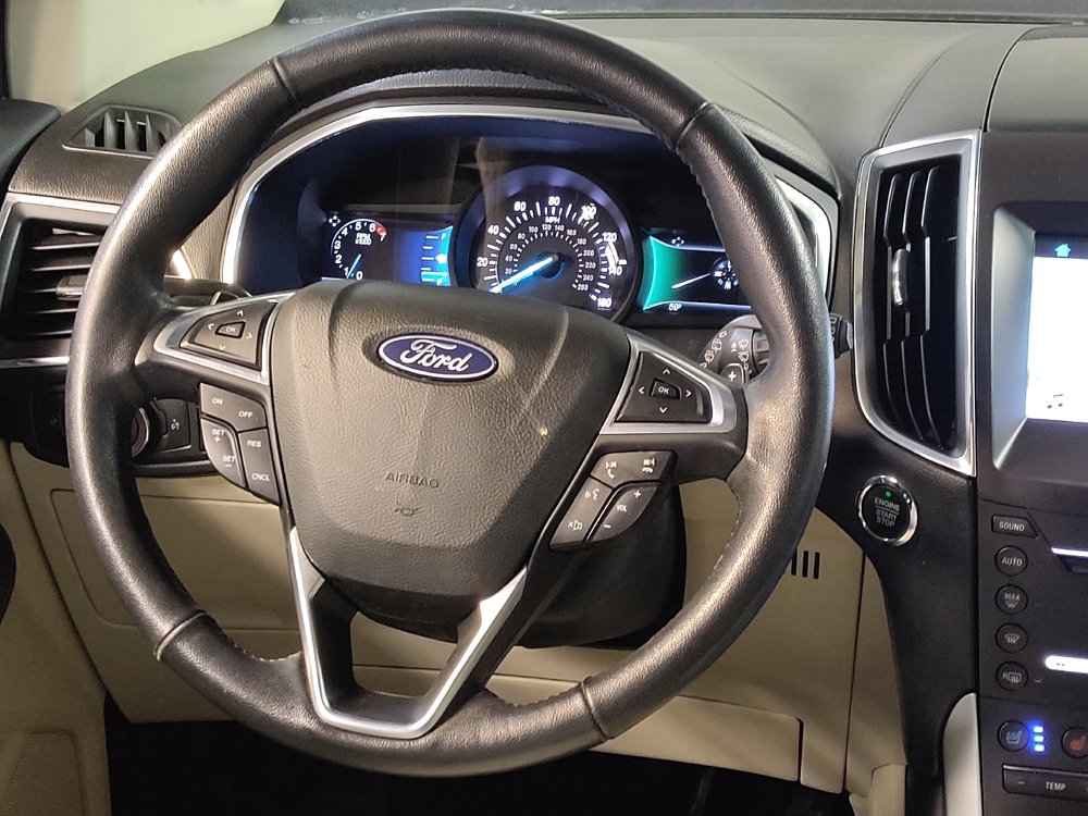 Used 2018 Ford Edge Titanium w/ Equipment Group 301A AWD/4WD image 22