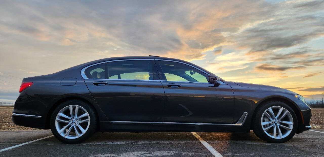 Used 2016 BMW 750i xDrive image 5