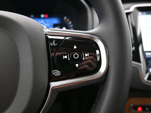 Used 2024 Volvo XC90 B6 Plus w/ Protection Package Premier image 24