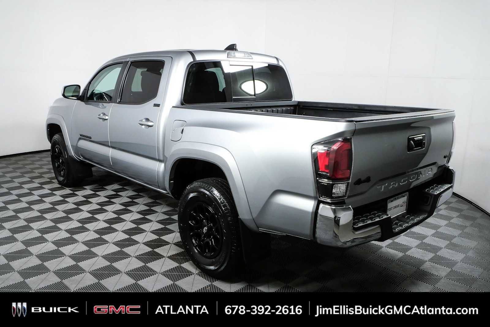 Used 2022 Toyota Tacoma SR5 AWD/4WD image 26