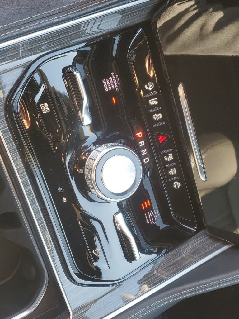 Used 2022 Jeep Wagoneer Series III w/ Premium Group I image 25