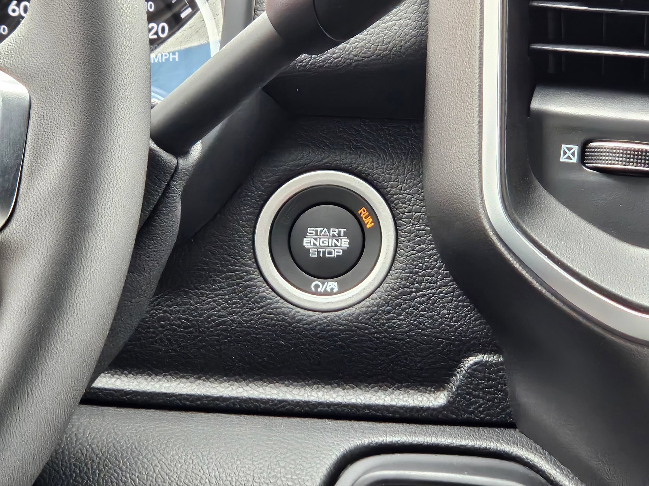 New 2026 RAM 2500 Big Horn AWD/4WD image 13