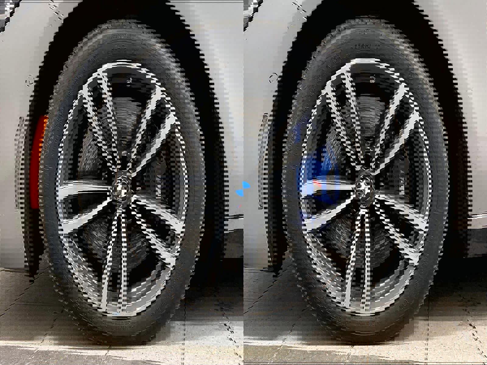 Used 2022 BMW 750i xDrive w/ Autobahn Package image 7