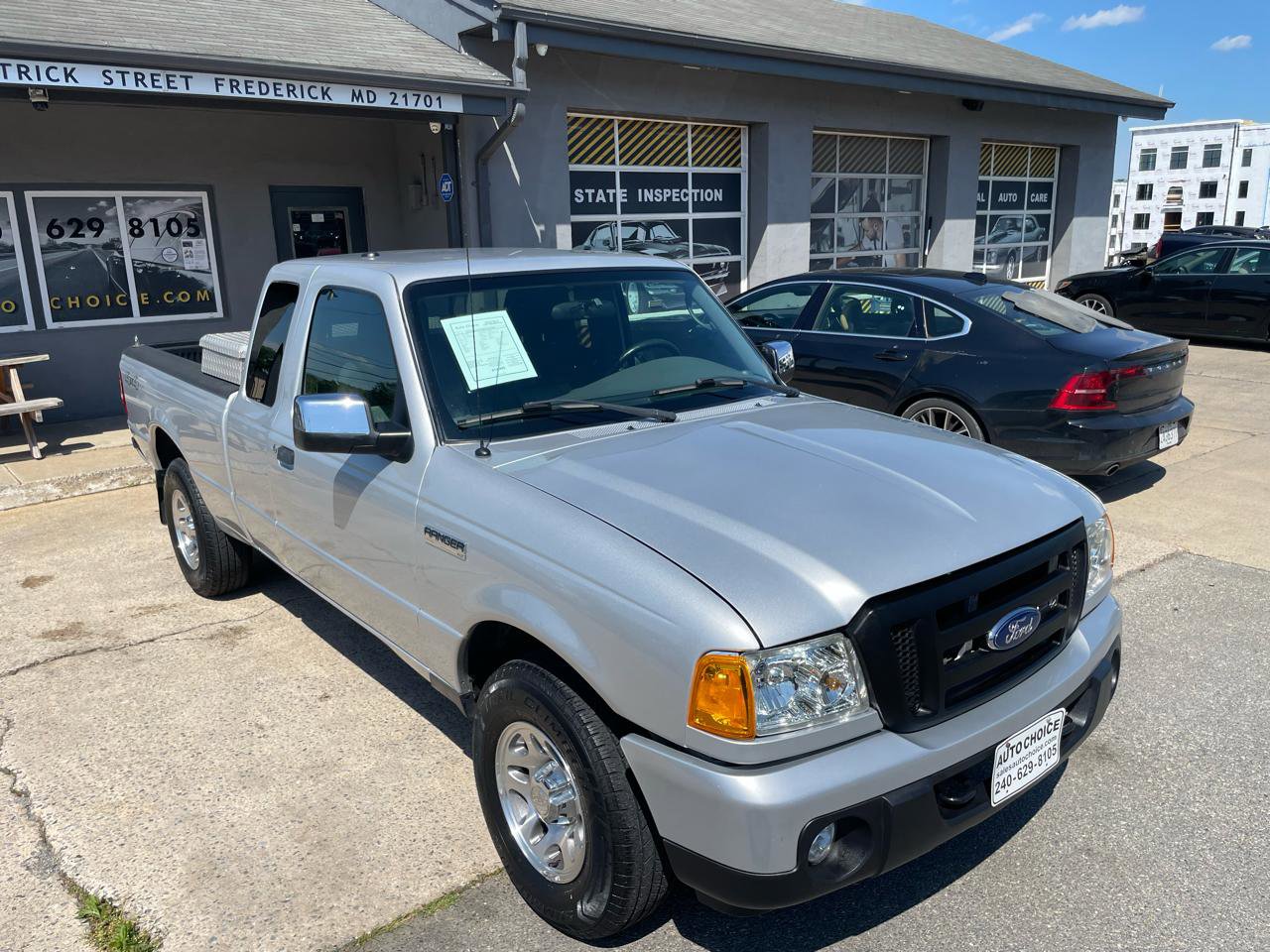Used 2011 Ford Ranger XLT w/ Bright Trim Group AWD/4WD image 18