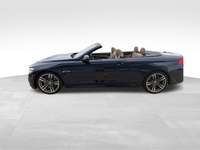 Used 2017 BMW M4 Convertible image 12