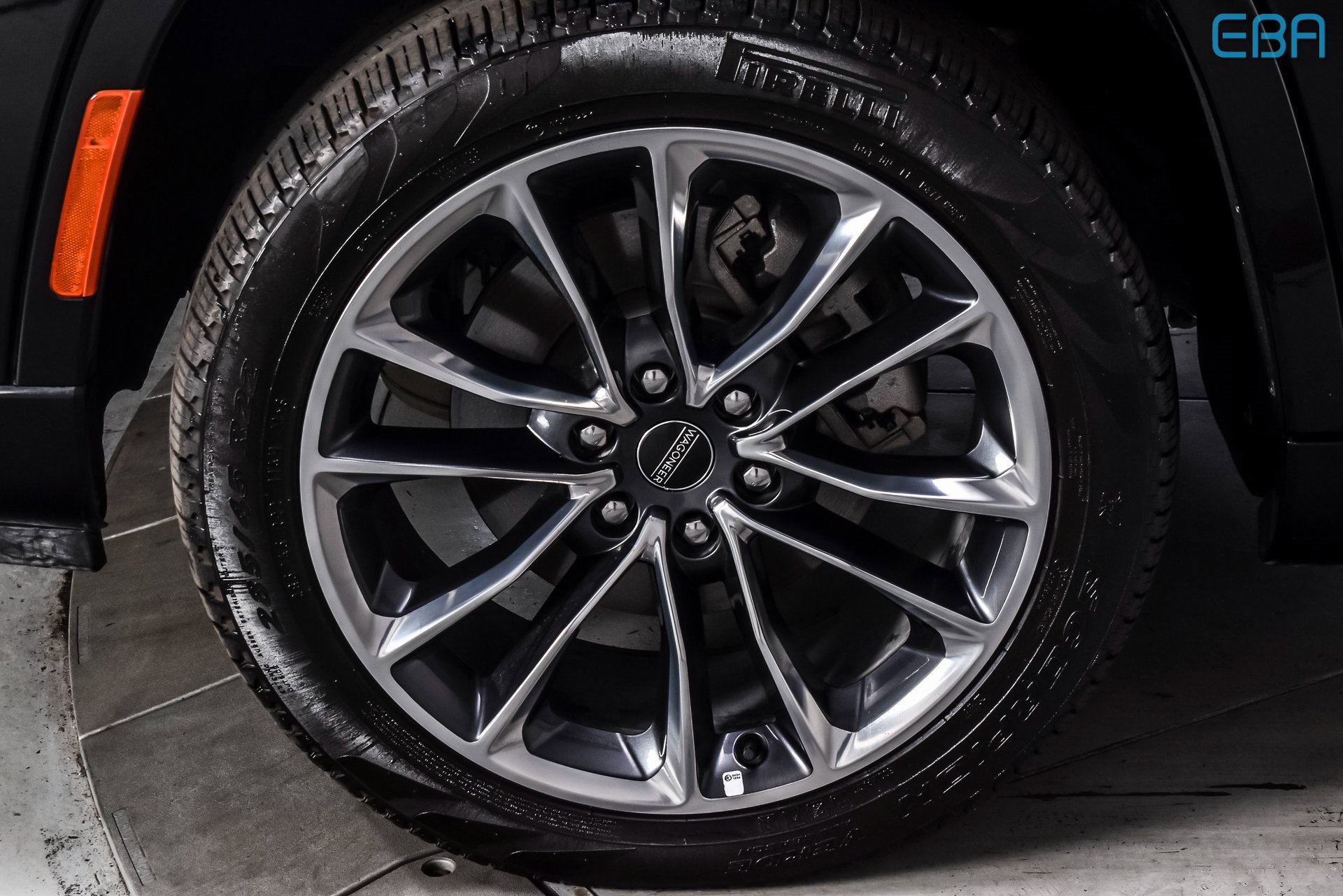 Used 2023 Jeep Wagoneer L Series III w/ Premium Group I image 10