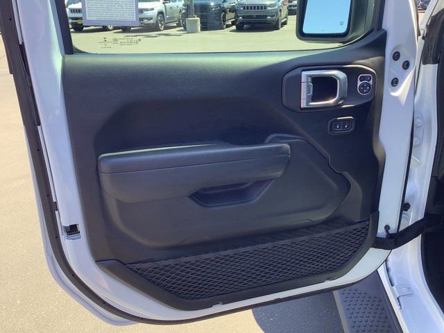 Used 2023 Jeep Wrangler Sport S image 9