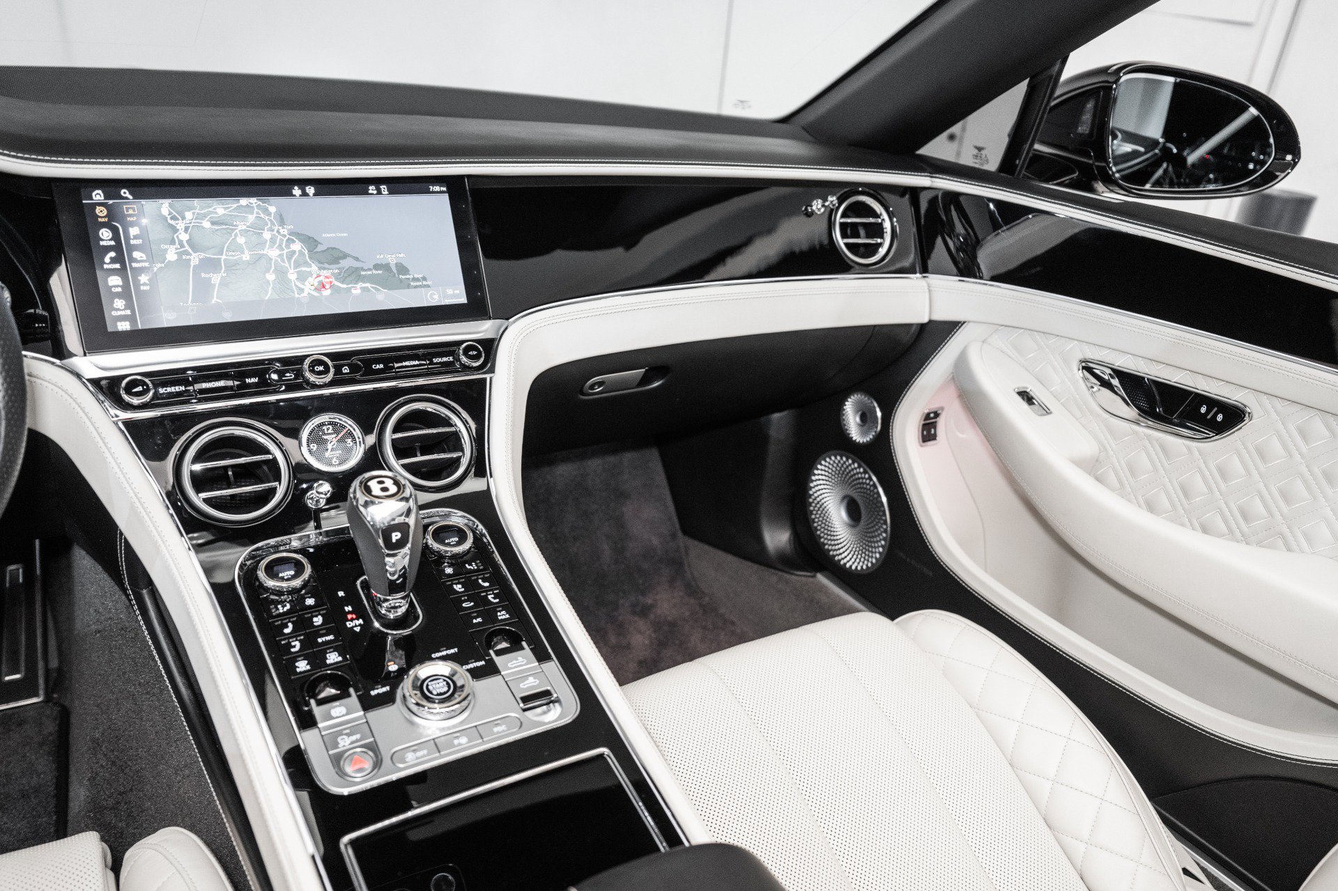 Certified 2020 Bentley Continental GT V8 AWD/4WD image 25