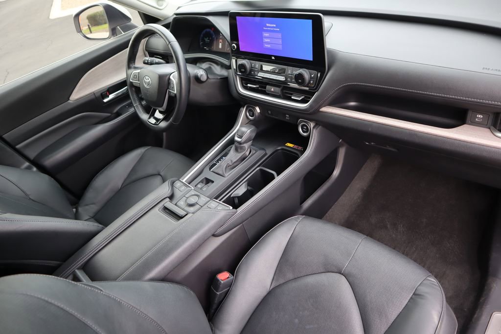 Used 2024 Toyota Grand Highlander Limited image 17