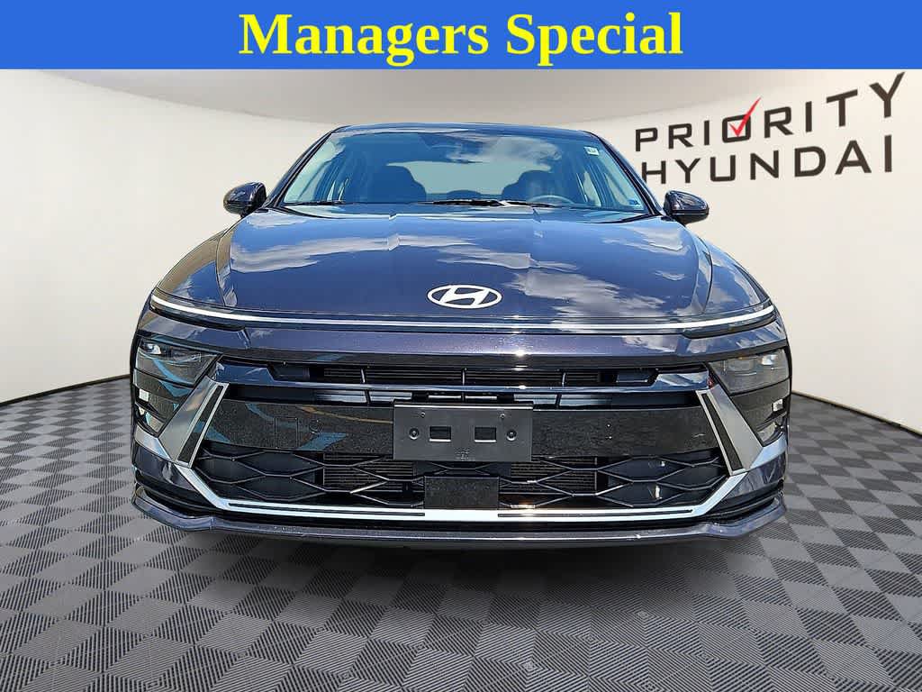 Used 2024 Hyundai Sonata SEL FWD image 2