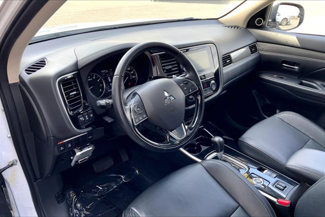 Used 2019 Mitsubishi Outlander GT AWD/4WD image 14