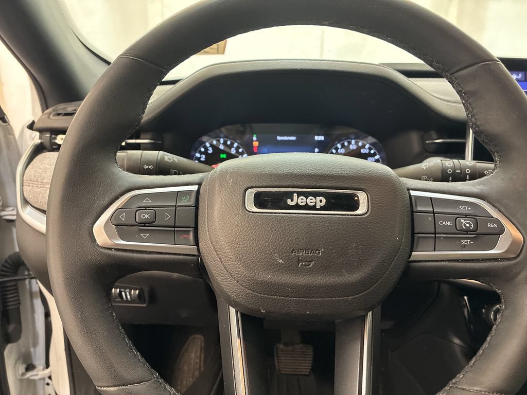 Used 2023 Jeep Compass Latitude w/ Sun and Sound Group AWD/4WD image 14
