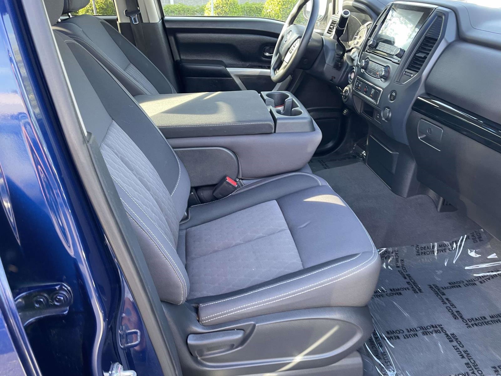 Used 2022 Nissan Titan SV AWD/4WD image 41