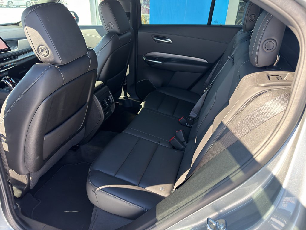 Used 2025 Cadillac XT4 Premium Luxury image 10