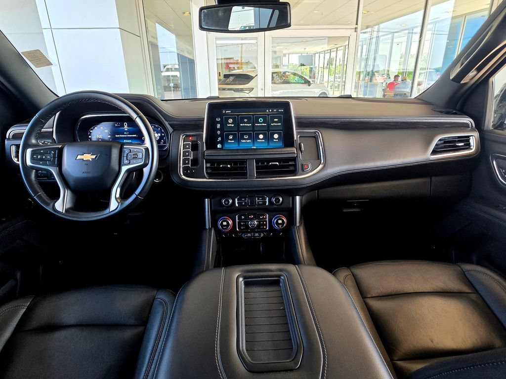 Used 2024 Chevrolet Suburban LT AWD/4WD image 15