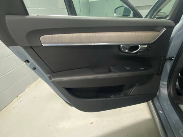 Used 2023 Volvo S90 B6 Plus w/ Protection Package Premier AWD/4WD image 7